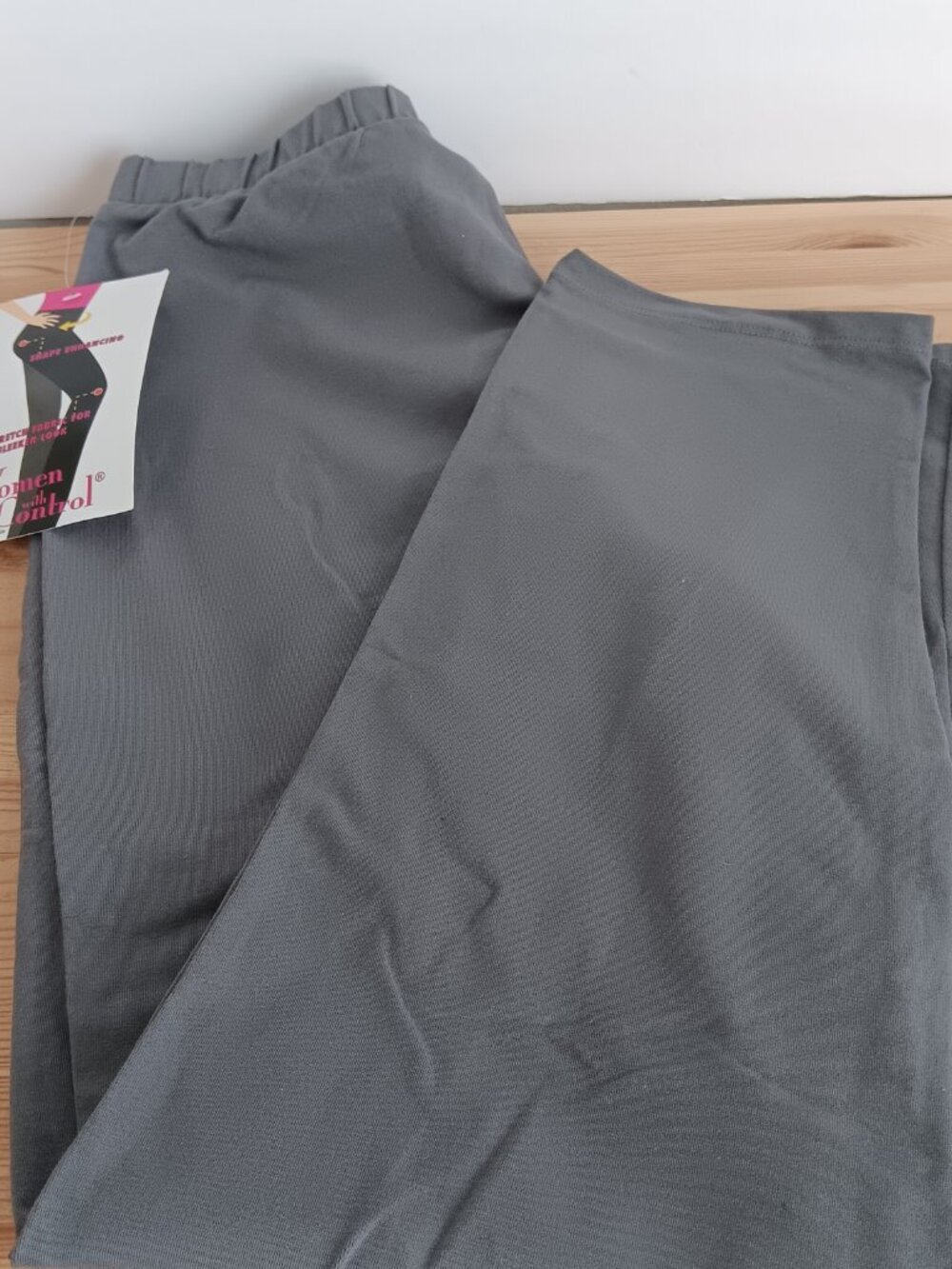 Women with Control Regular 86/14 Slim Leg Pant, Smoke Sz M a676423